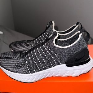 Nike react phantom run flyknit 2